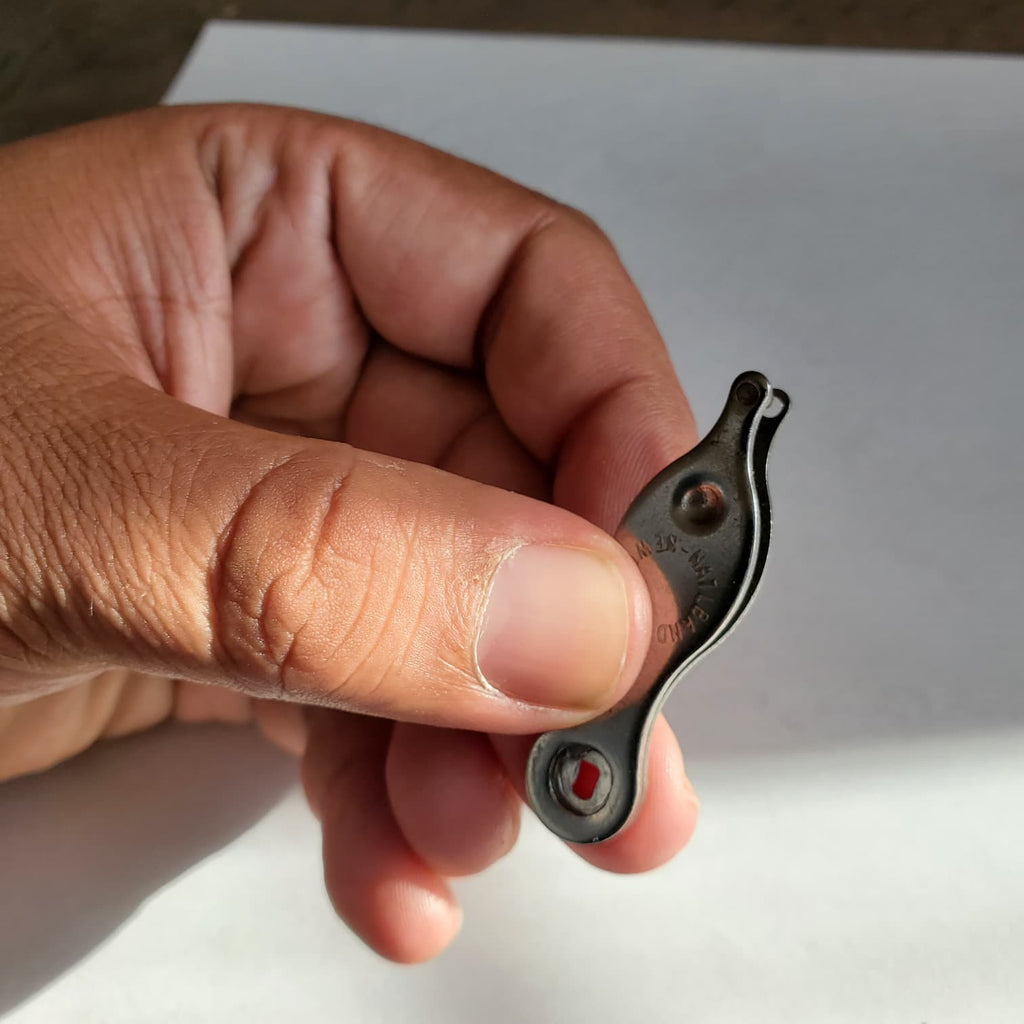 Two Pack Chick Toe Punch for Marking rooster gallo