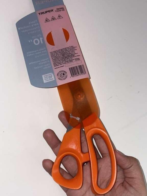 Truper Scissors Seam 10' for Gamefowl Stainless Steel Blades Ideal for Cutting M