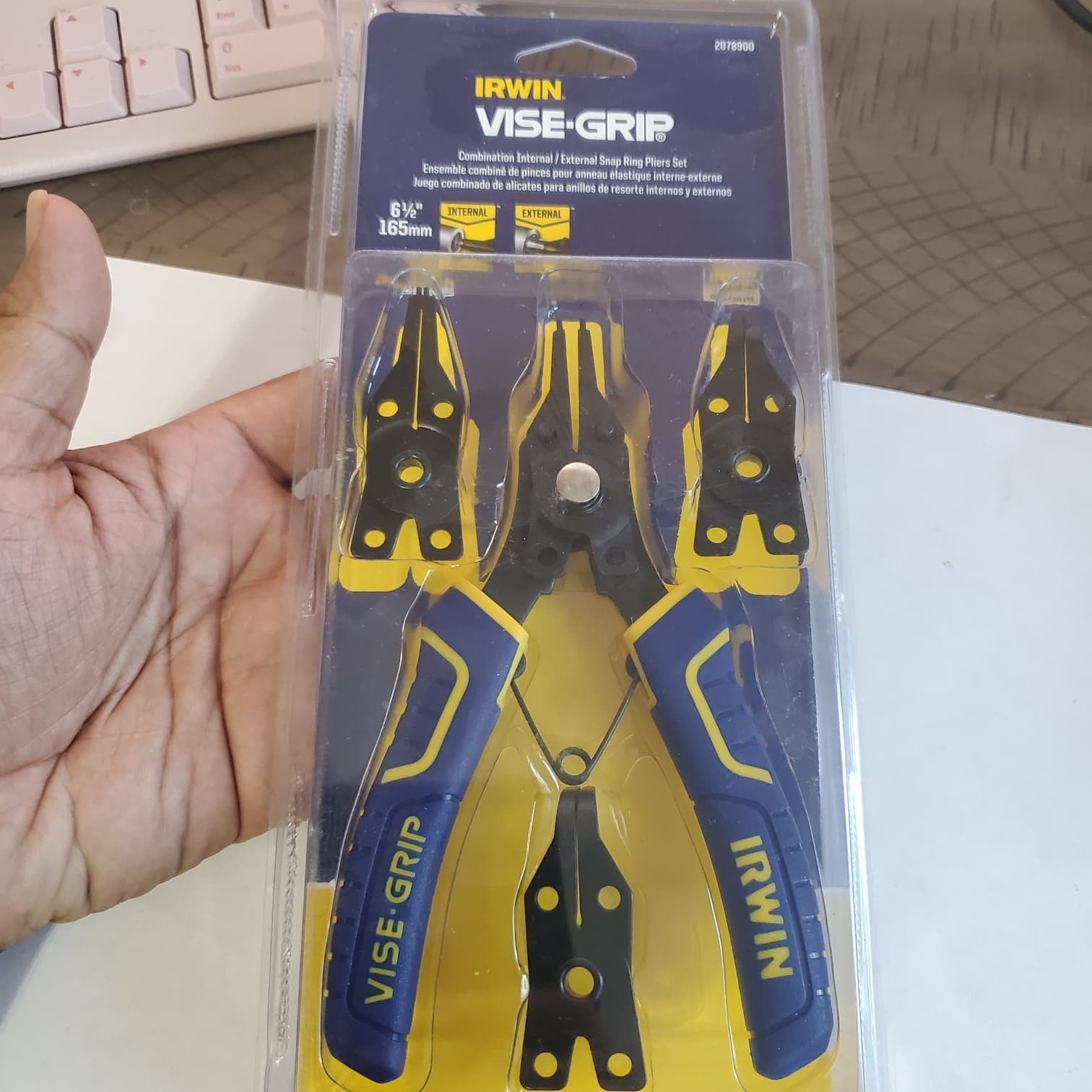 Snap Pliers for Pinless Peepers (blinders) gallo gallo rooster