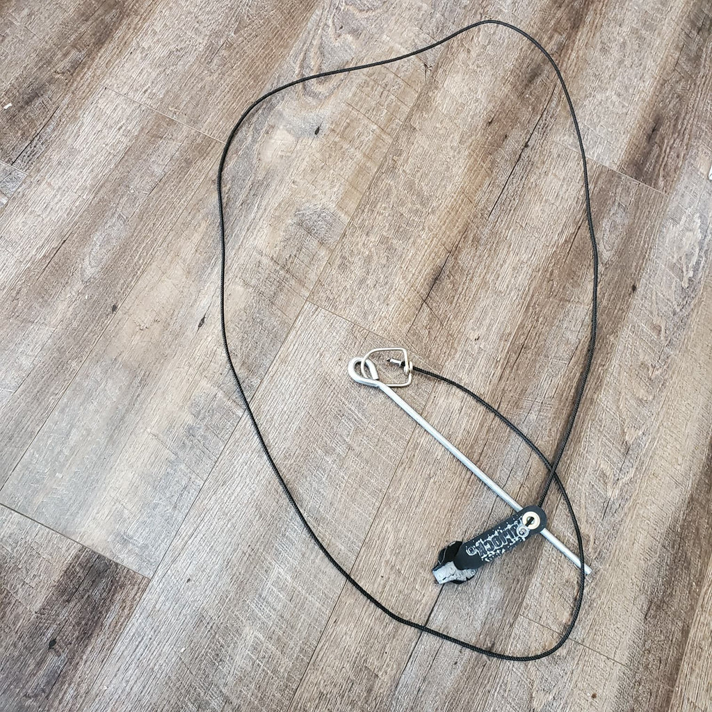 EZ Hitch on nylon cord with metal swivel & stake ~8' gallo roosters
