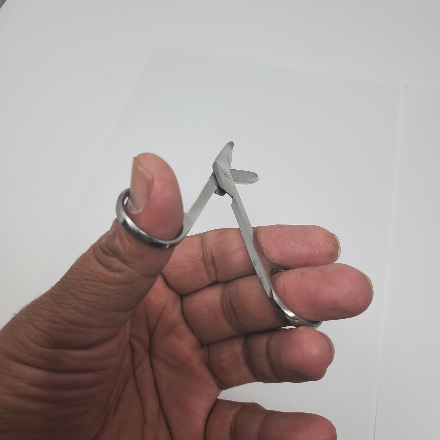 4.5" Stainless Steel Bandage Scissors Tijeras de aseo y uso general para aves de
