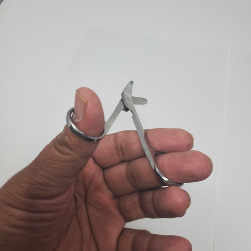 4.5" Stainless Steel Bandage Scissors Tijeras de aseo y uso general para aves de