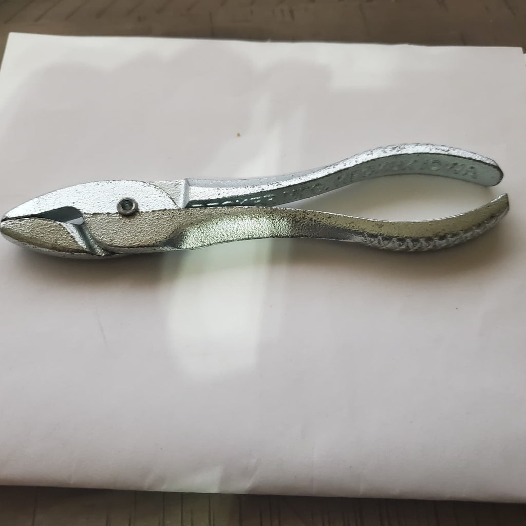 Pheasant Bit Pliers #3200S for Pheasants & Adult Chickens Anti Pick Bits Health