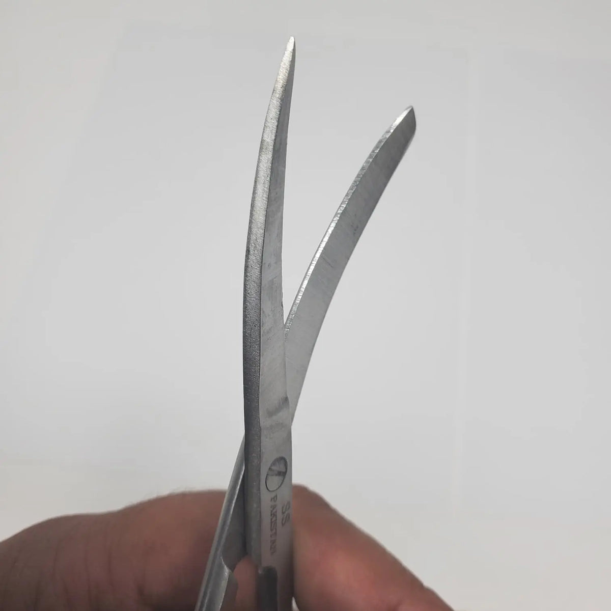4.5" Stainless Steel Bandage Scissors for Gamefowl Rooster Care | Safe Blunt Tip Poultry Grooming Shears