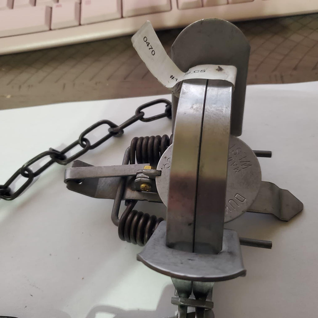 4.75 inch Steel Leg Trap rooster gallo protector