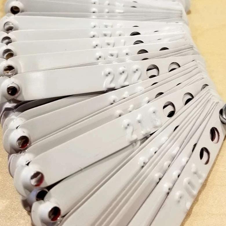 Poultry Leg Bands 100pcs — Numbered Chicken & Gamebird ID Rings • Rust-Proof Waterproof Breeding Tags • Farm Flock Management