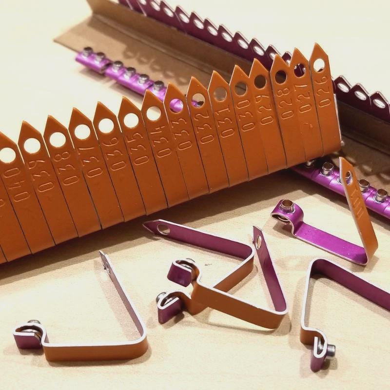 Gamebird Gamefowl Zip Wing Bands Style 890-3 – 100 Numbered Poultry ID Tags • Wing Band Plier Ready • Chicken, Pheasant & Rooster Bands
