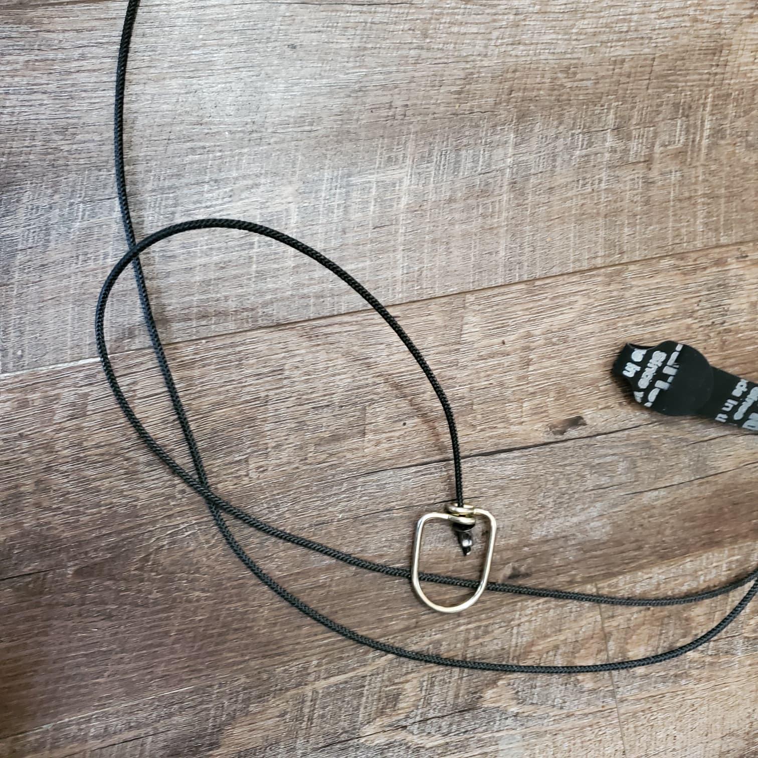 Poultry Gallo EZ Hitch on Nylon Cord with Metal Swivel (~8″) • Durable Poultry Tie & Hitch • Easy On/Off Flock Accessory