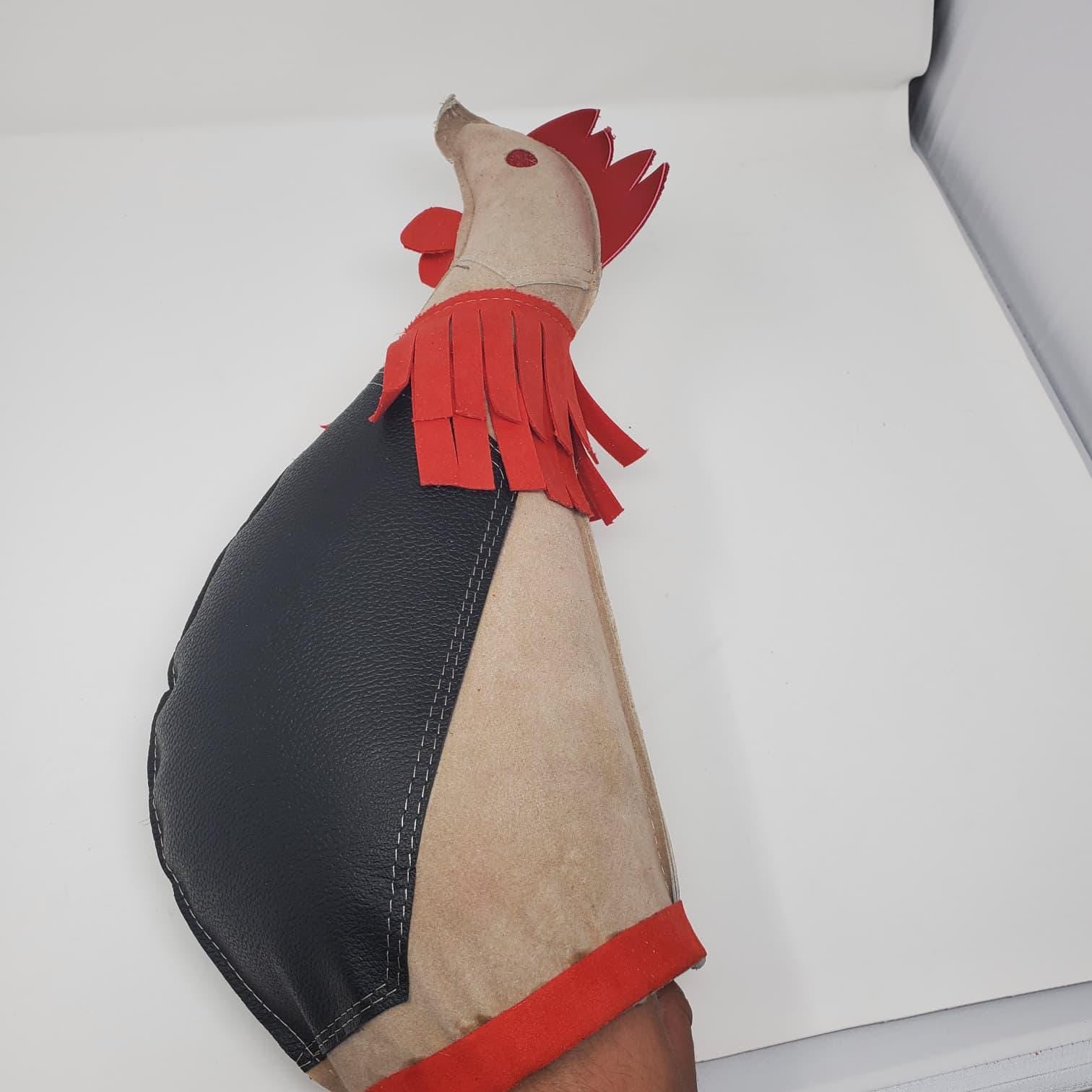 Leather Rooster Dummy: Poultry Handling & Training Aid Mona para Gallos Mona de Cuero para Gallos Herramienta para Manejo y Entrenamiento