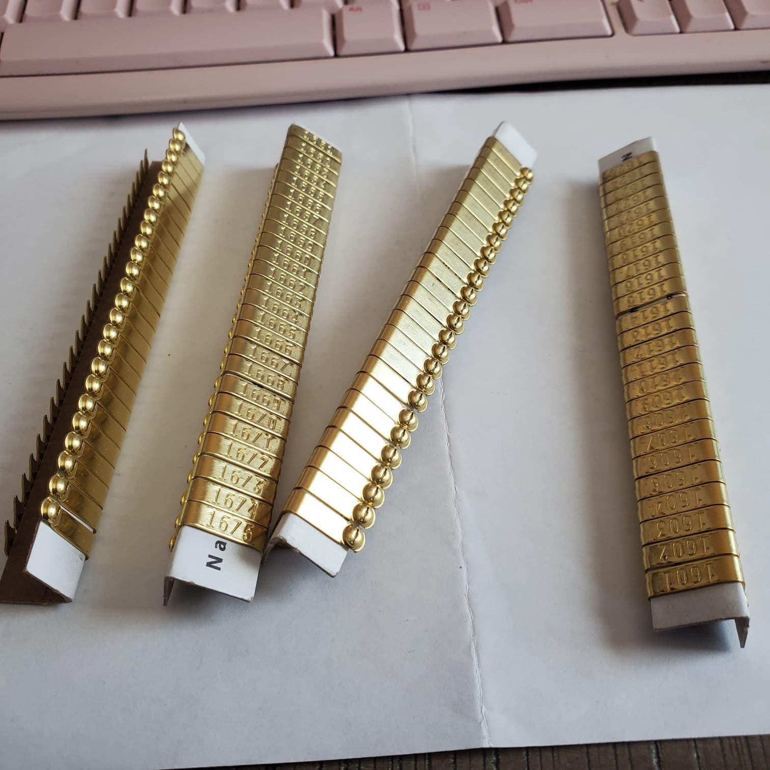 Brass Jiffy Wing Bands (Style 893) – 100 Numbered Chicken ID Tags • Poultry Identification • Farm Flock Management