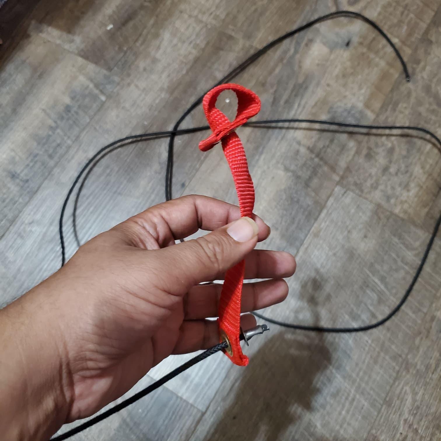 8 ft Nylon Hitch on Nylon Cord with Plain Ends • Gamefowl Rooster Poultry Tie Cord • Easy Handling & Secure Attachment