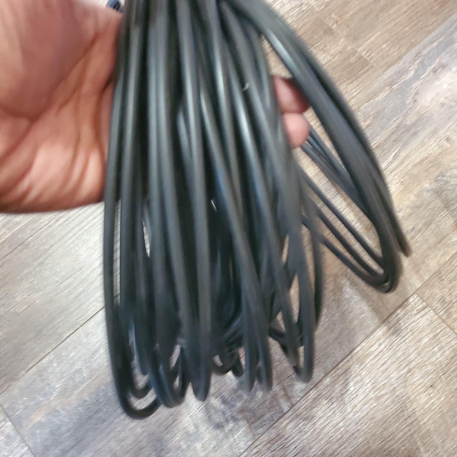 Gallo Poultry Users Tie Cord Rubber 1/4" Diameter 100feet for Secure and Durable Applications